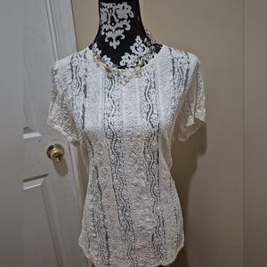 CAbi White and  Top Lace Shorts Slevevess